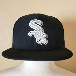New Era 59Fifty MLB Baseball Chicago White Sox Fitted Hat. Size- 7 1/2